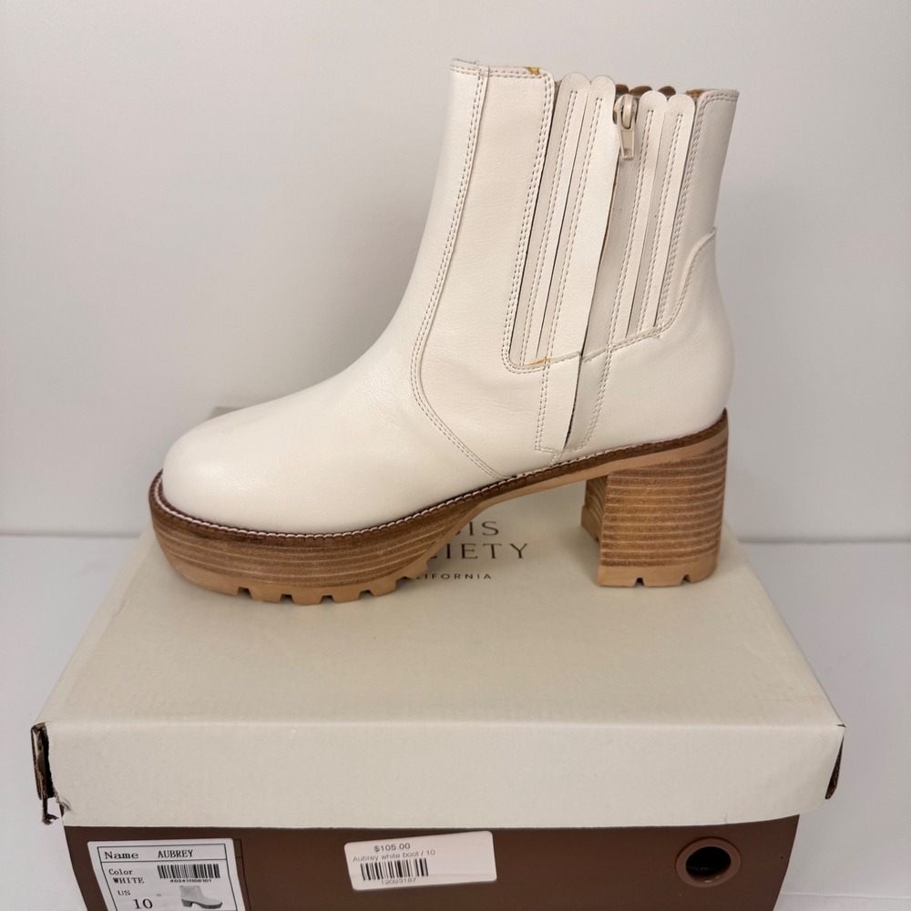 NIB Oasis Society Aubrey Boot Women 10 White Platform Lug Sole Block Heel Bootie